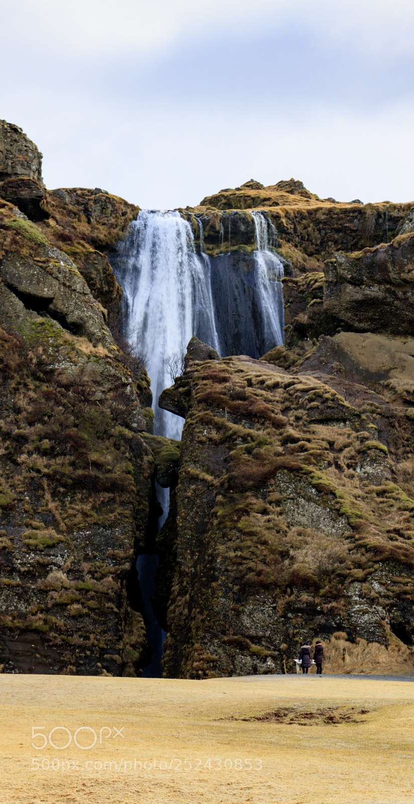Canon EOS 750D (EOS Rebel T6i / EOS Kiss X8i) sample photo. Seljalandsfoss-gljúfrabúi photography