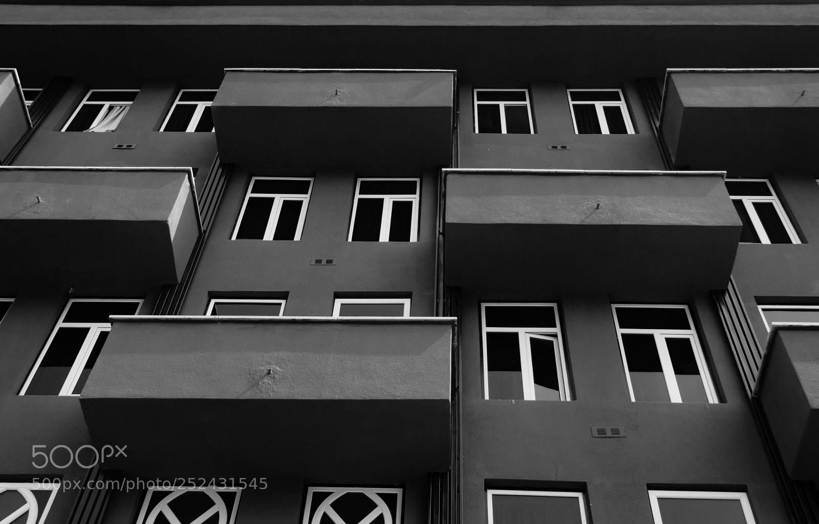 Canon EOS 800D (EOS Rebel T7i / EOS Kiss X9i) sample photo. The wall photography