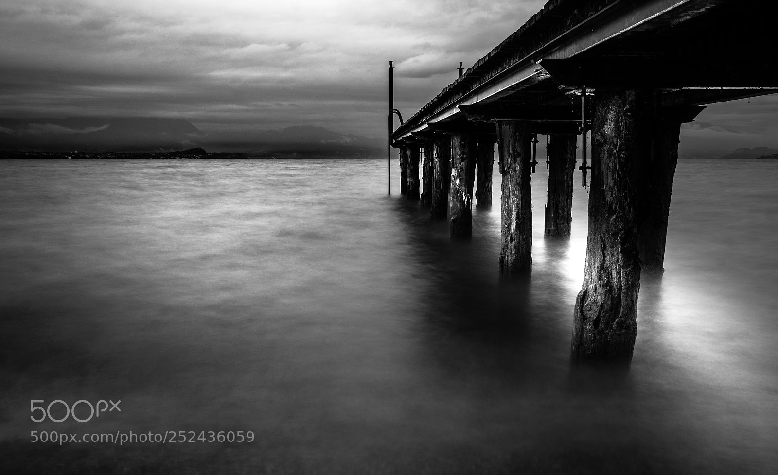 Fujifilm X-T10 sample photo. .. the pier .. photography