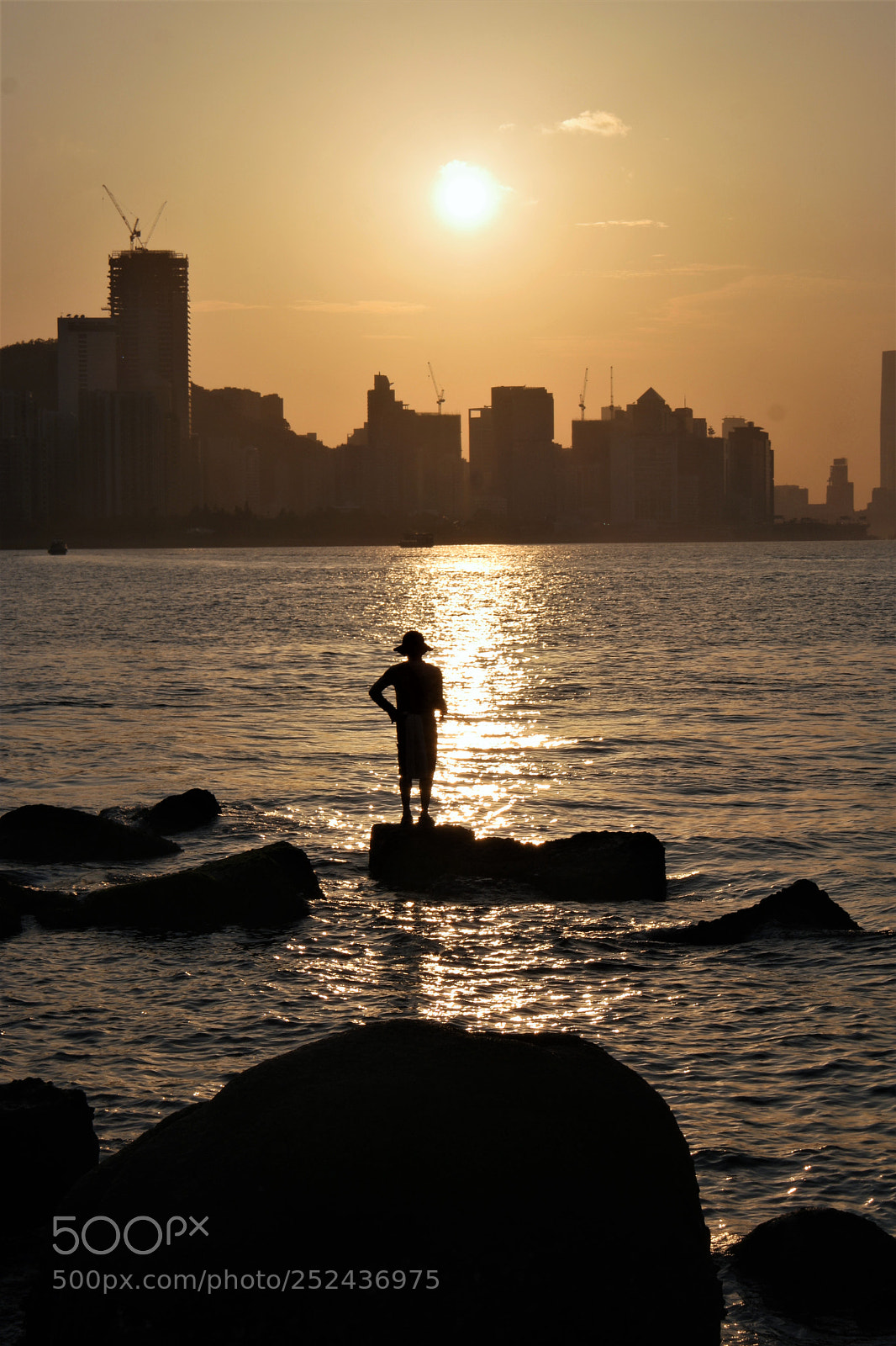 Samsung NX1 sample photo. Fishing in the dusk photography