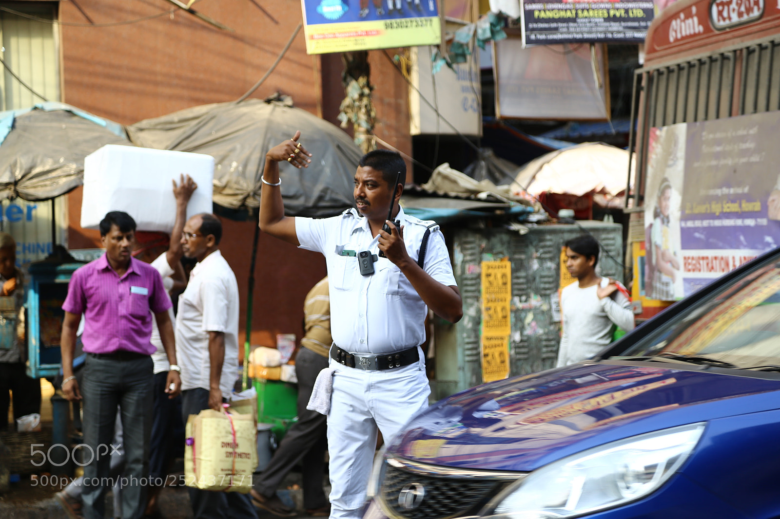 Canon EOS 6D + Canon EF 24-105mm F4L IS USM sample photo. Traffic maintainers photography