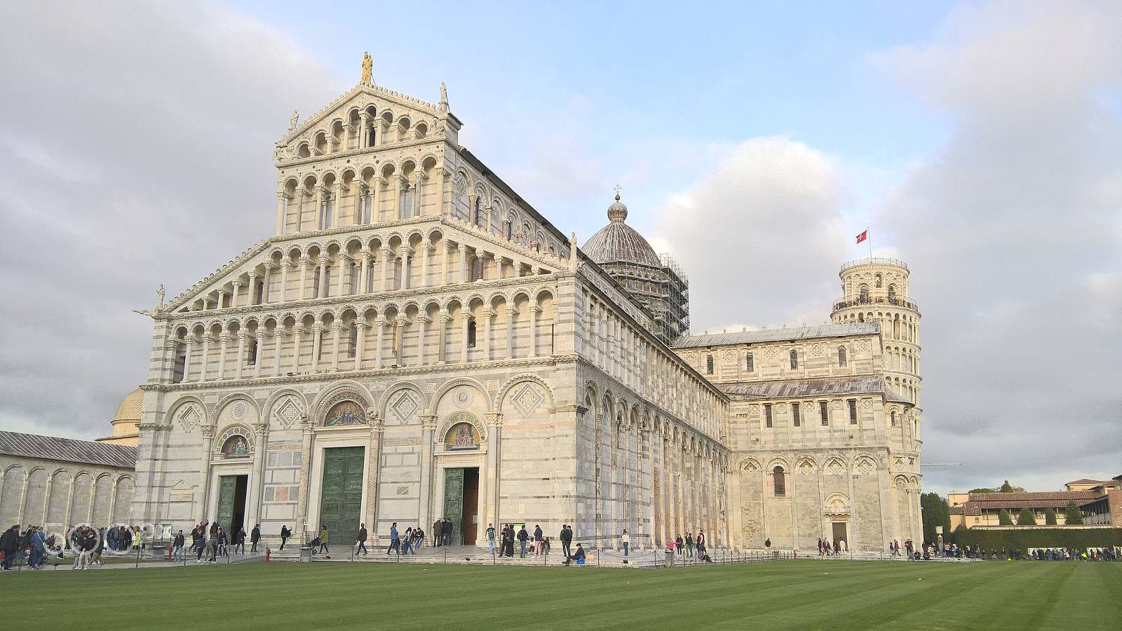 Microsoft Lumia 640 XL sample photo. Pisa photography