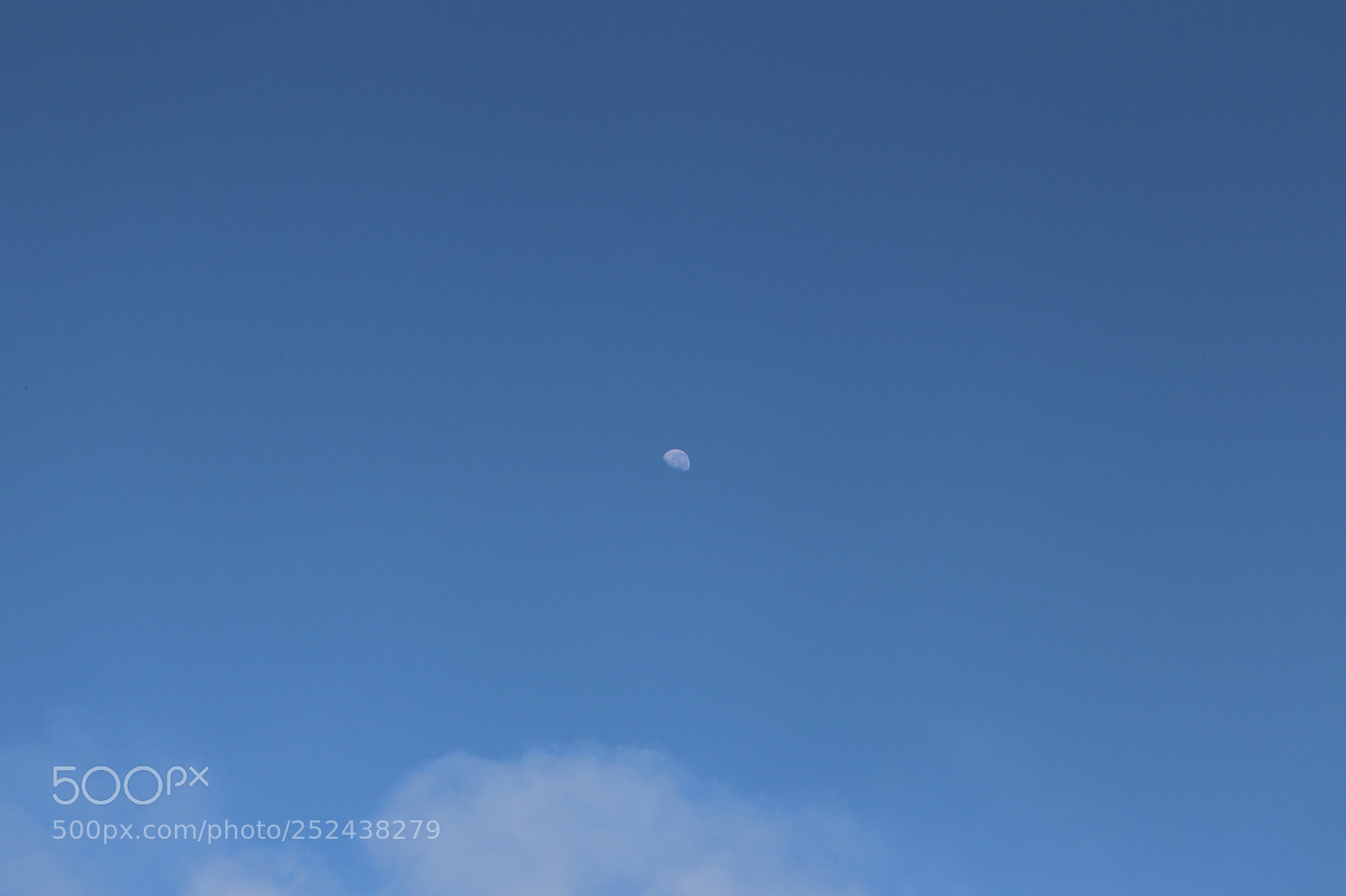 Canon EOS 200D (EOS Rebel SL2 / EOS Kiss X9) sample photo. Moon photography