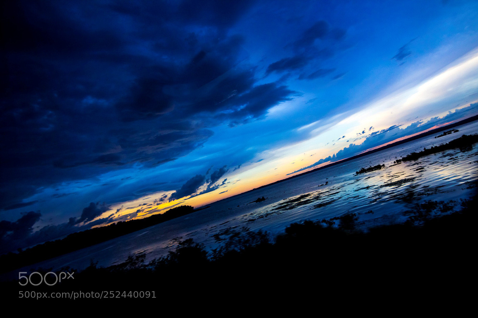Canon EOS 600D (Rebel EOS T3i / EOS Kiss X5) sample photo. Cielo azul photography