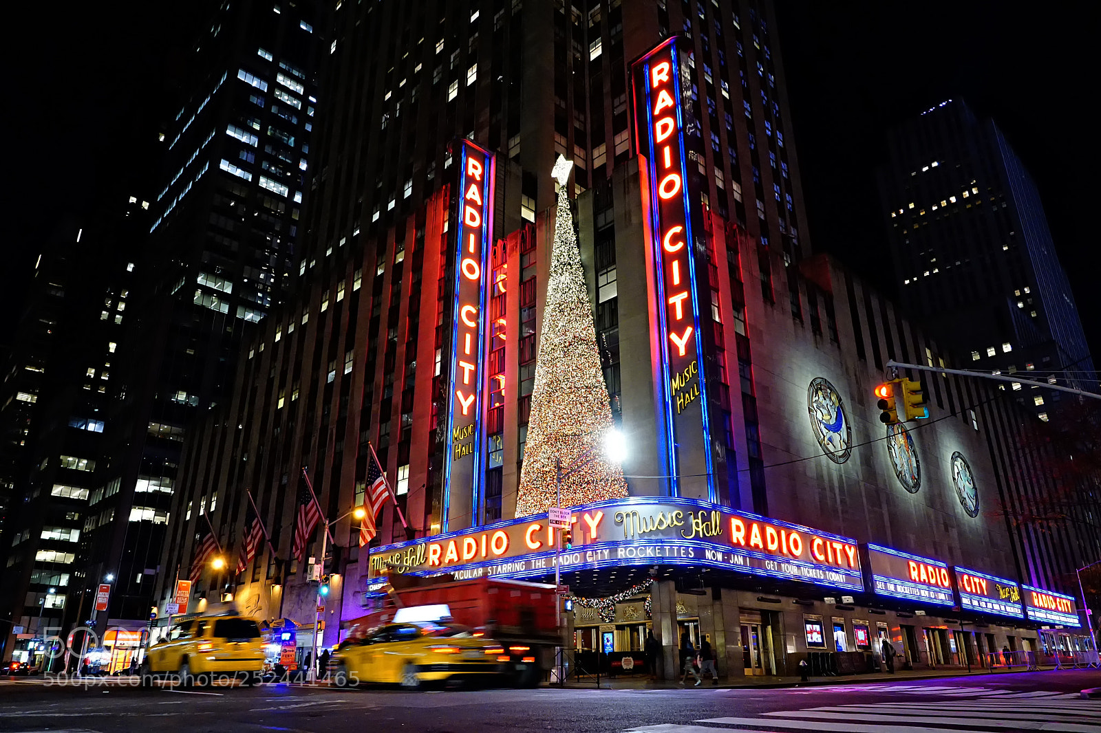 Sony ILCA-77M2 sample photo. Radio city music hall photography