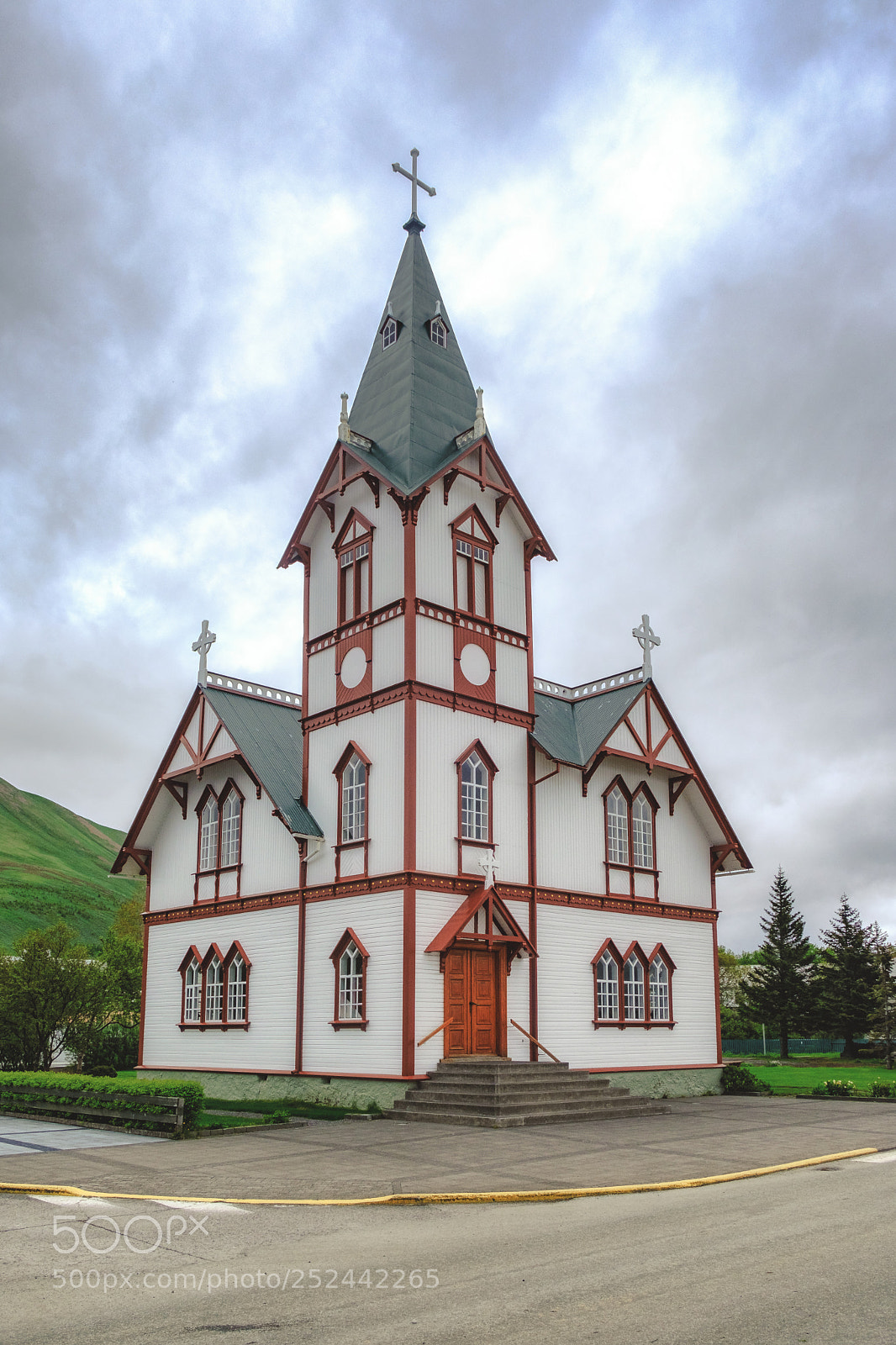Fujifilm X-T2 sample photo. Húsavik church photography