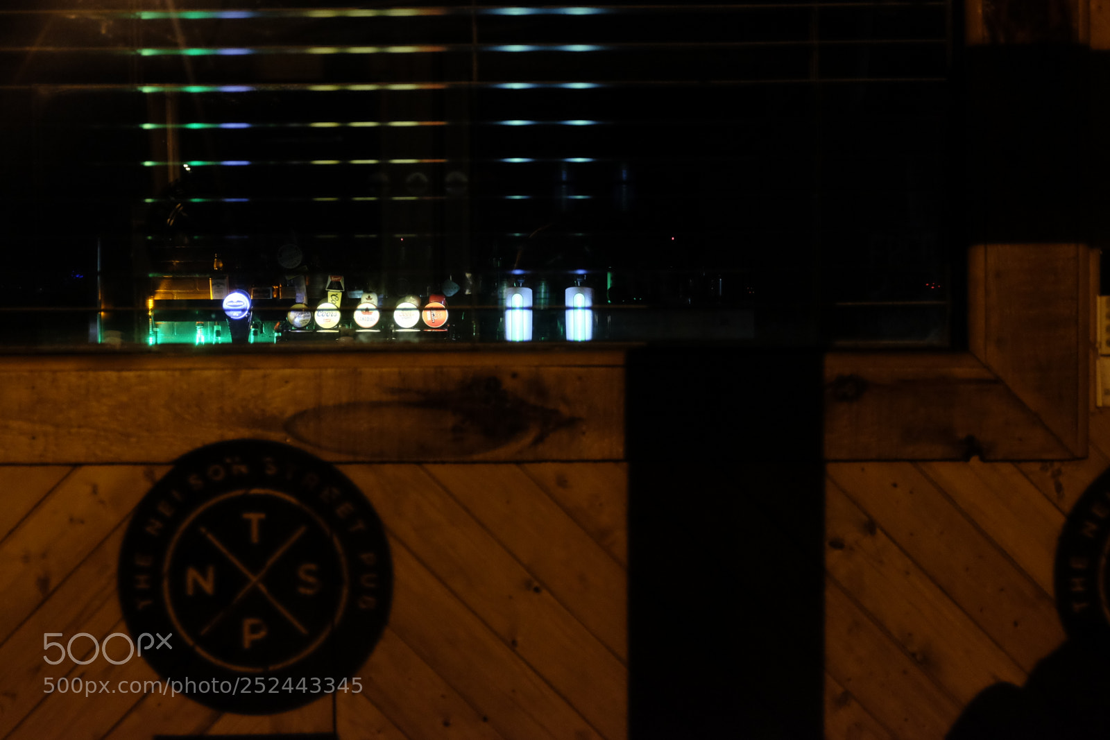 Fujifilm X-T10 sample photo. Pe 8- shutter bar photography