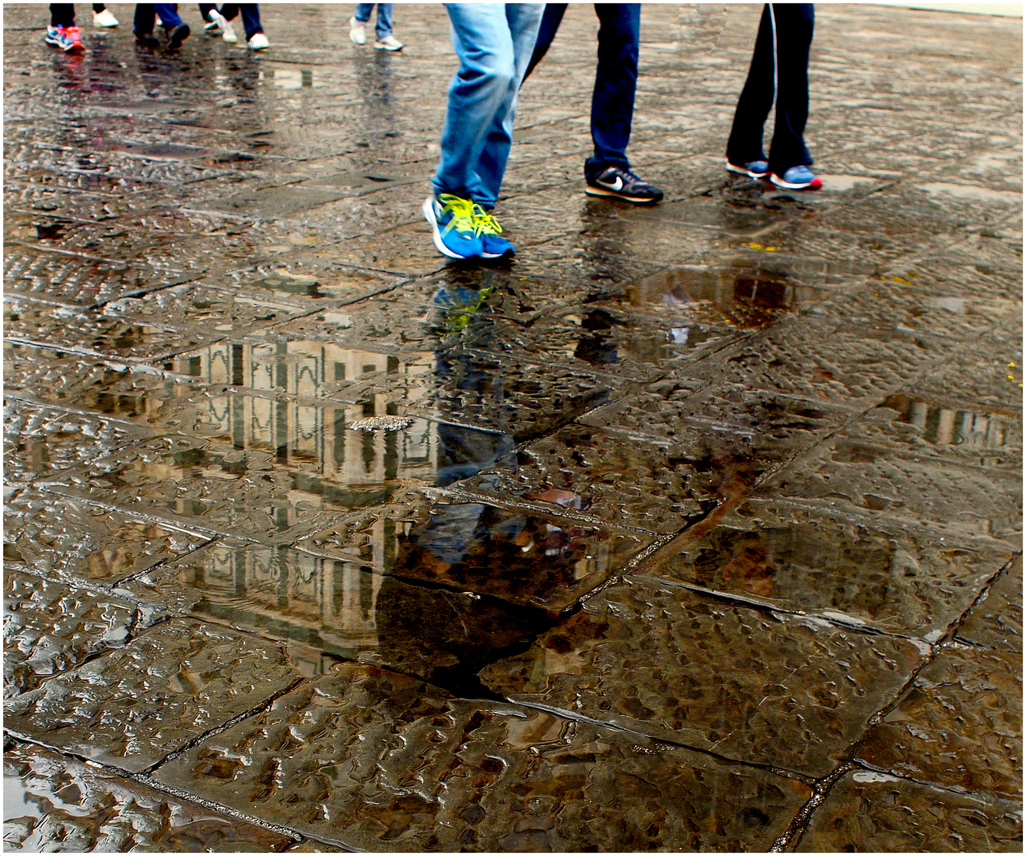 Olympus PEN E-P1 sample photo. Footsteps in florence photography
