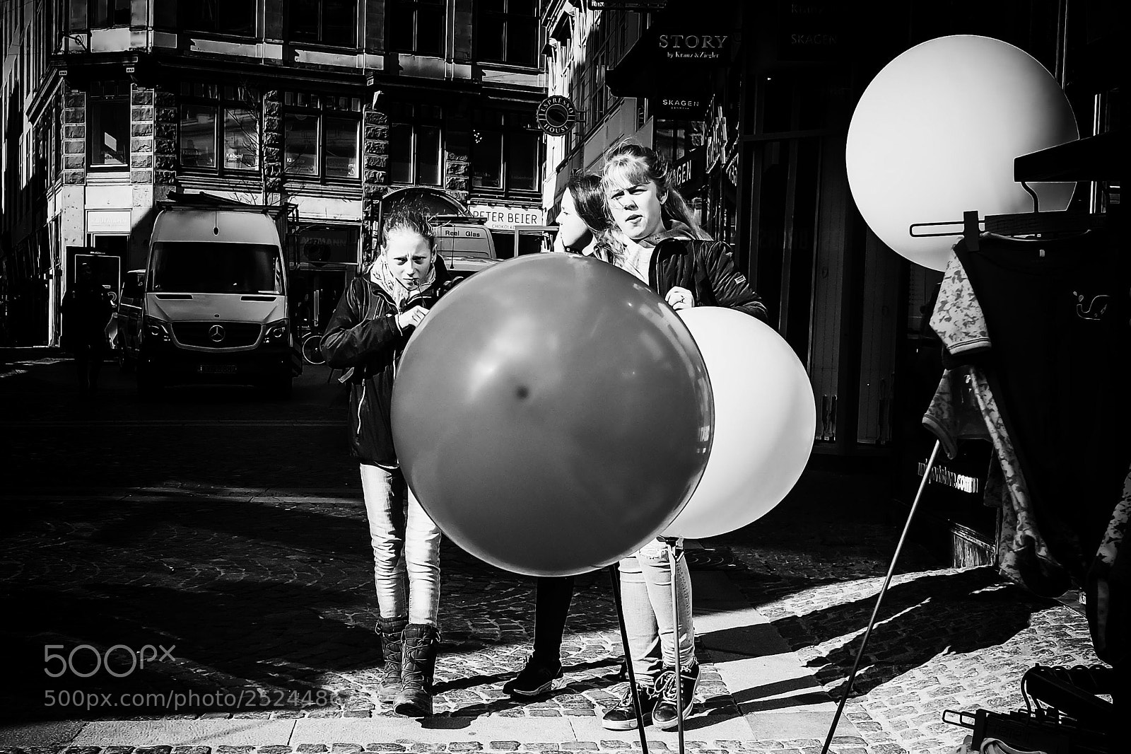 Fujifilm X-Pro2 sample photo. Images on the run... photography