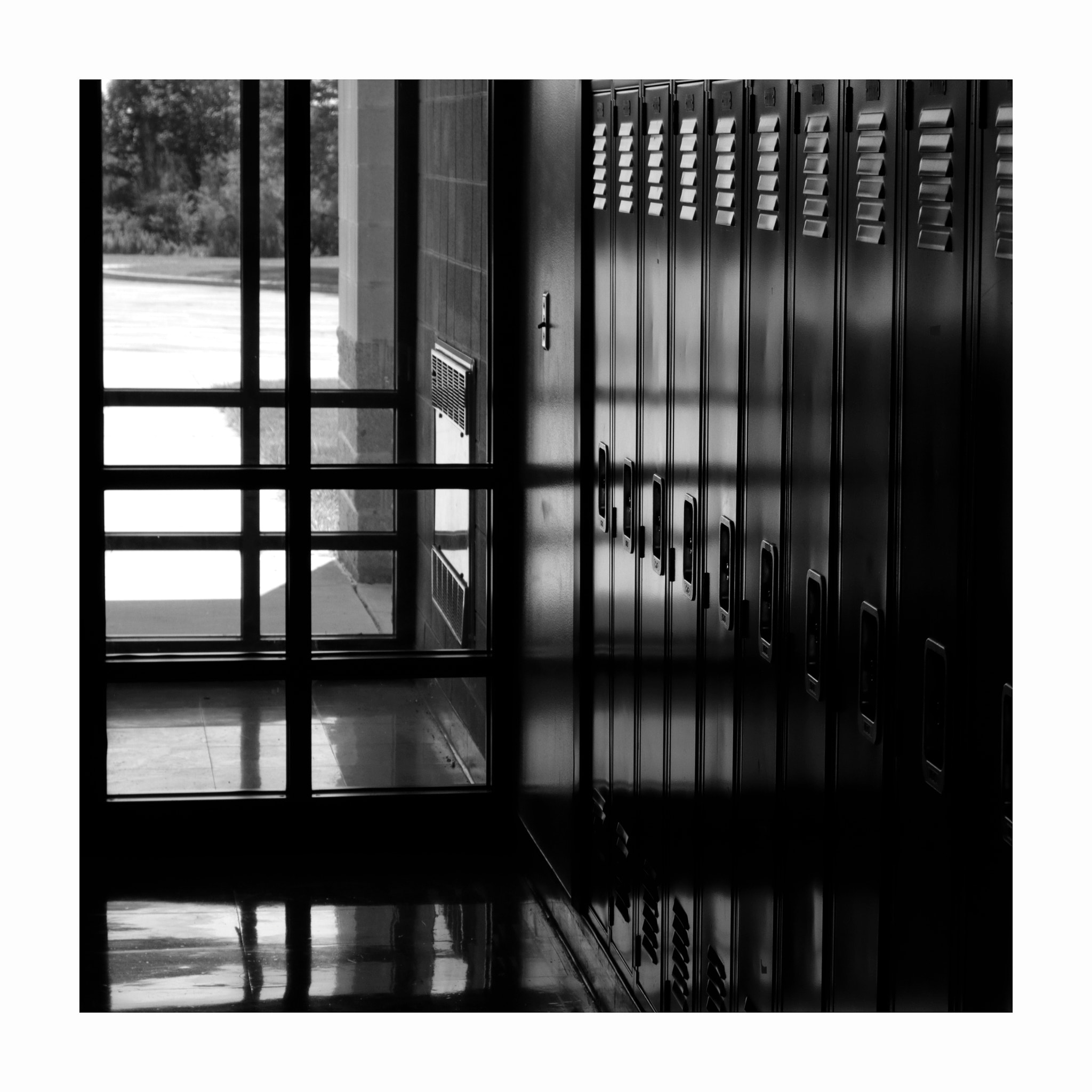 Canon EOS 80D sample photo. Reflecting (on) emptiness photography