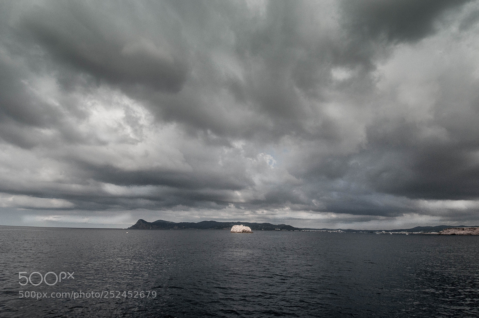 Nikon D90 sample photo. Stormy sky photography