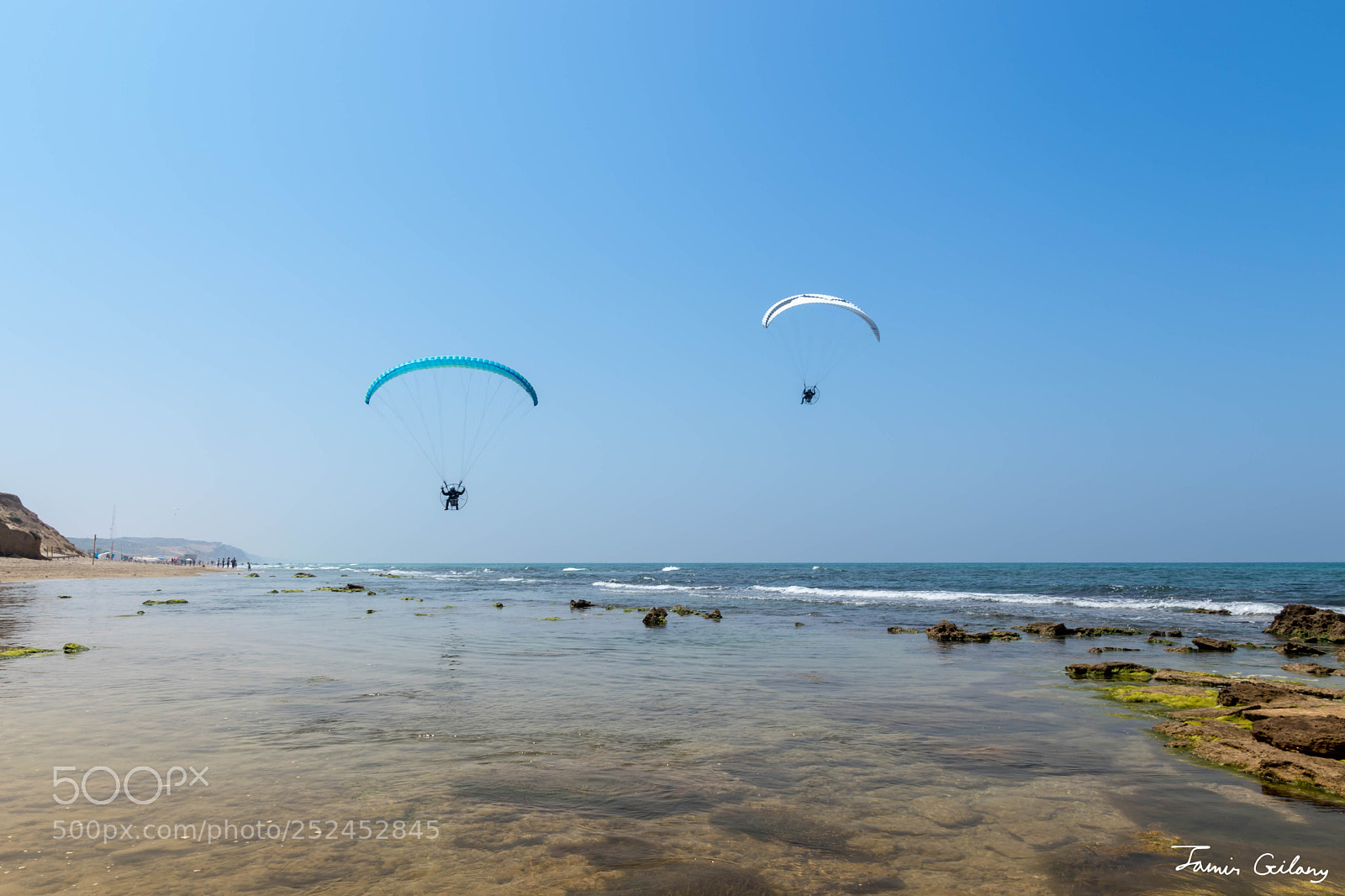 Canon EOS 200D (EOS Rebel SL2 / EOS Kiss X9) sample photo. Paragliding at the horizon photography