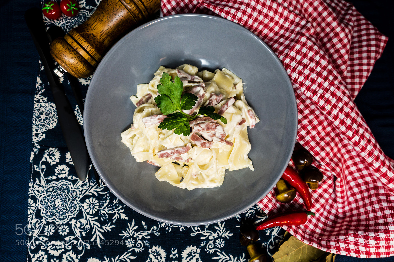 Sony Cyber-shot DSC-RX100 IV sample photo. Tasty carbonara pasta on photography