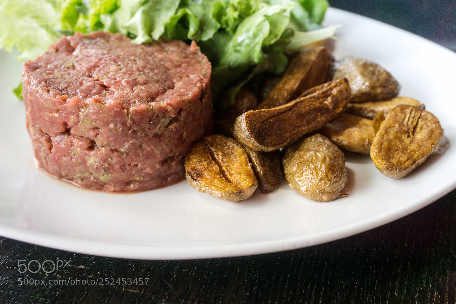Sony a6000 sample photo. Tasty steak tartare raw photography