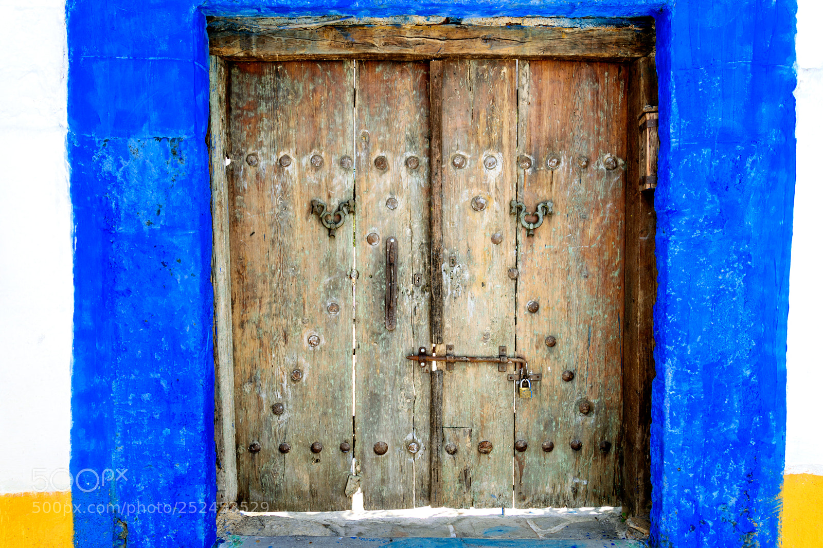 Nikon D3300 sample photo. Old door photography
