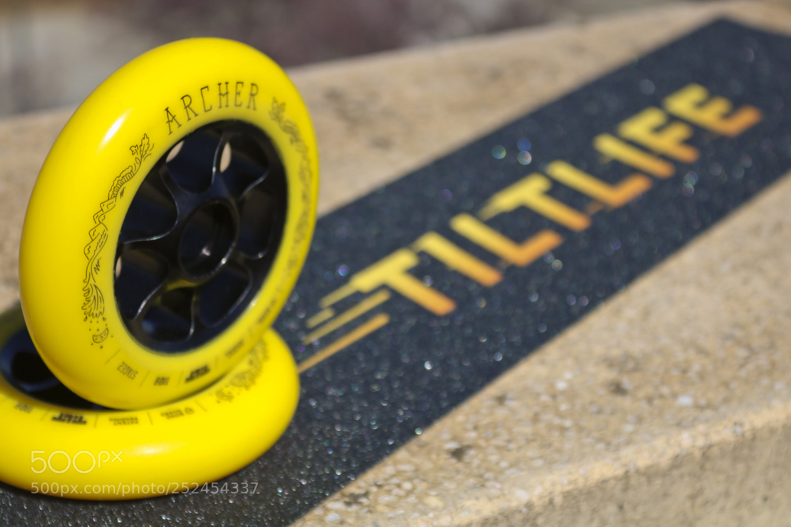 Canon EOS 750D (EOS Rebel T6i / EOS Kiss X8i) sample photo. Tilt products photography