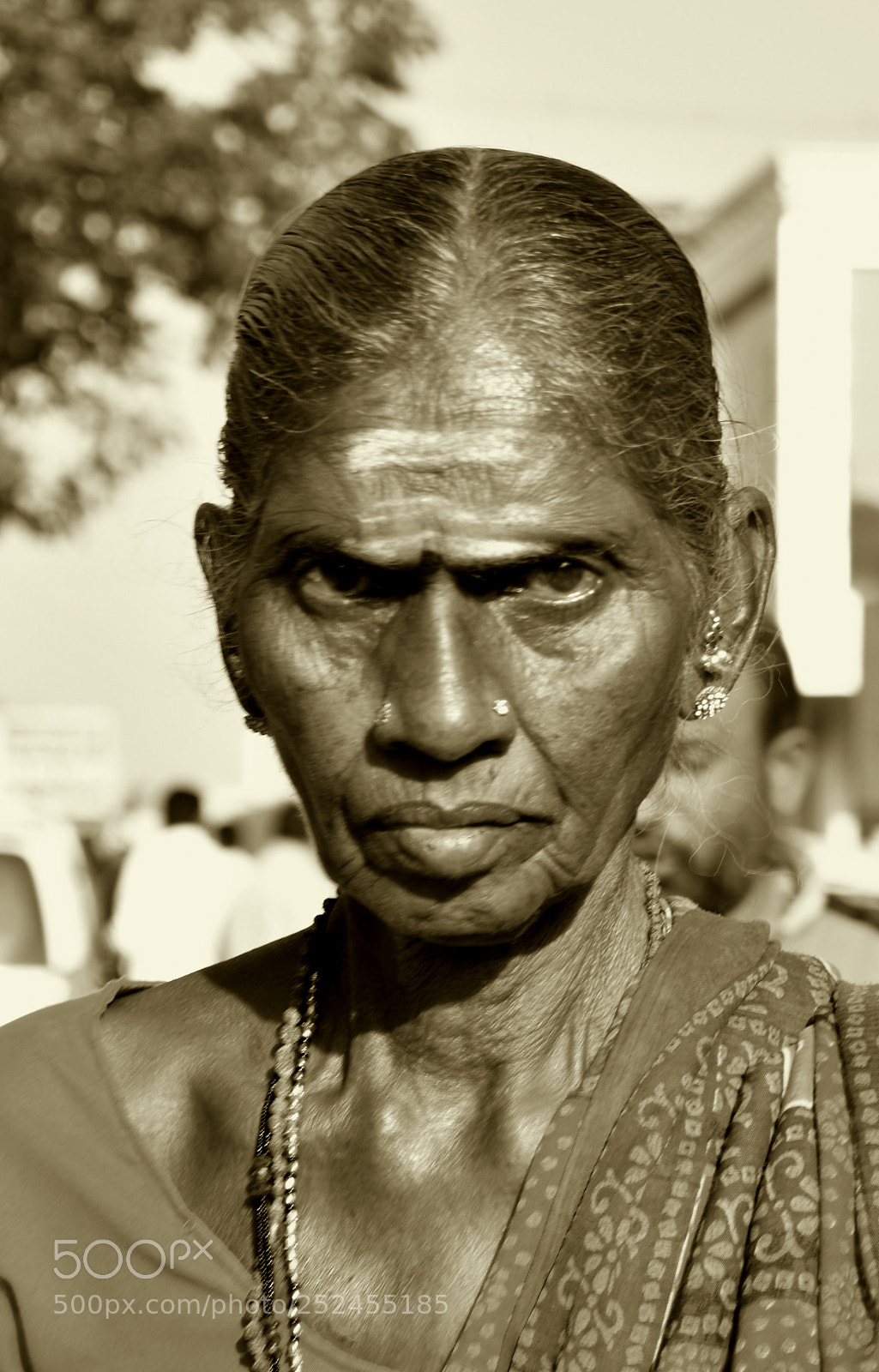 Nikon D3400 sample photo. Angry women photography