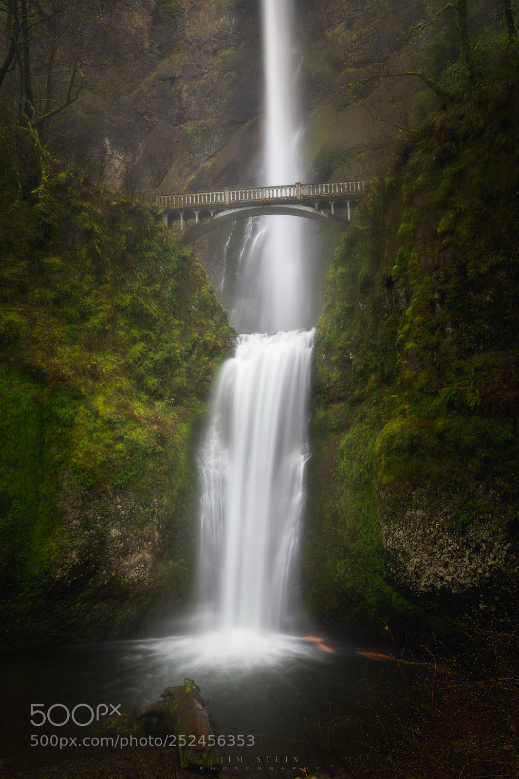 Canon EOS 5D Mark IV sample photo. Multnomah falls columbia river photography