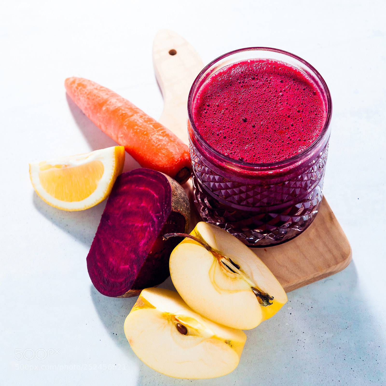 Canon EOS 5D Mark II sample photo. Healthy freshly squeezed juice photography