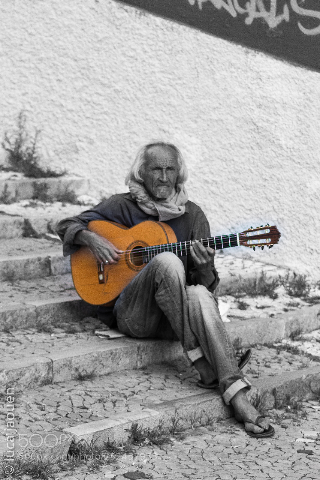 Canon EOS 1300D (EOS Rebel T6 / EOS Kiss X80) sample photo. Guitar heroe photography