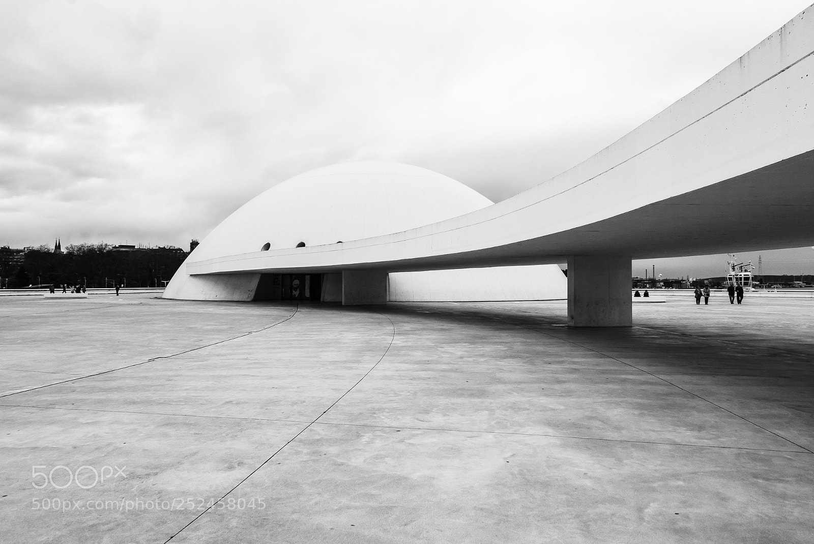 Panasonic Lumix DMC-LX100 sample photo. Niemeyer center photography