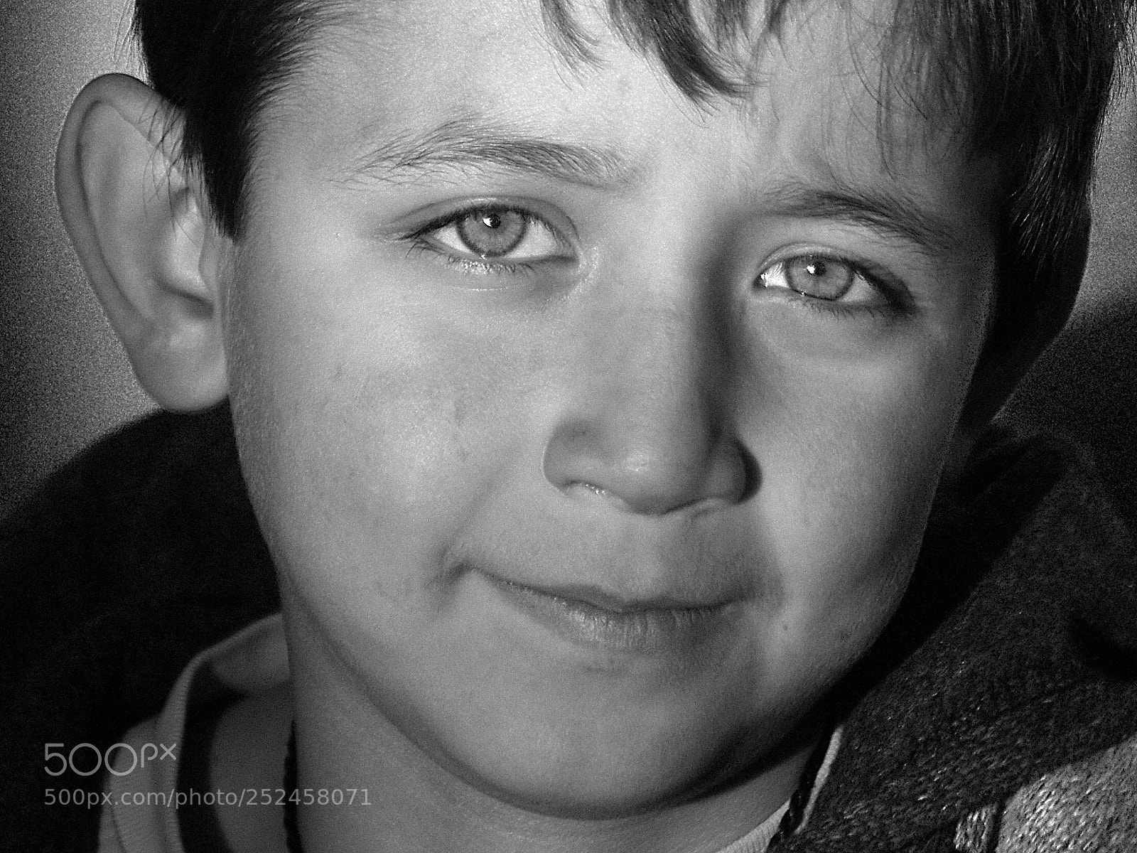Olympus E-500 (EVOLT E-500) sample photo. Hazara - boy photography