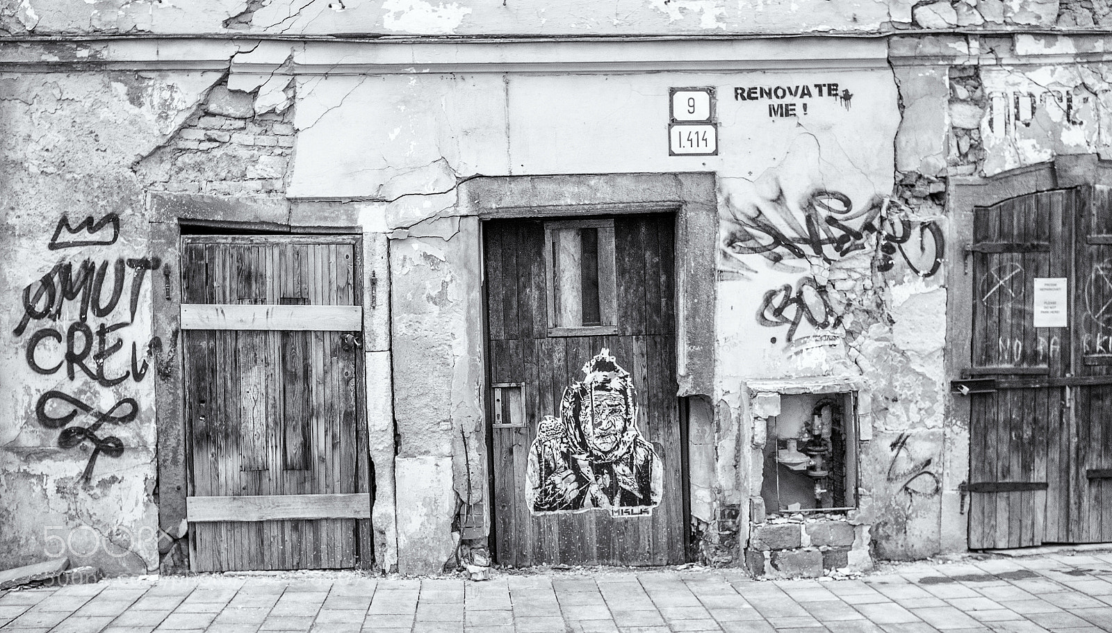 Fujifilm FinePix X100 sample photo. Renovate me! photography