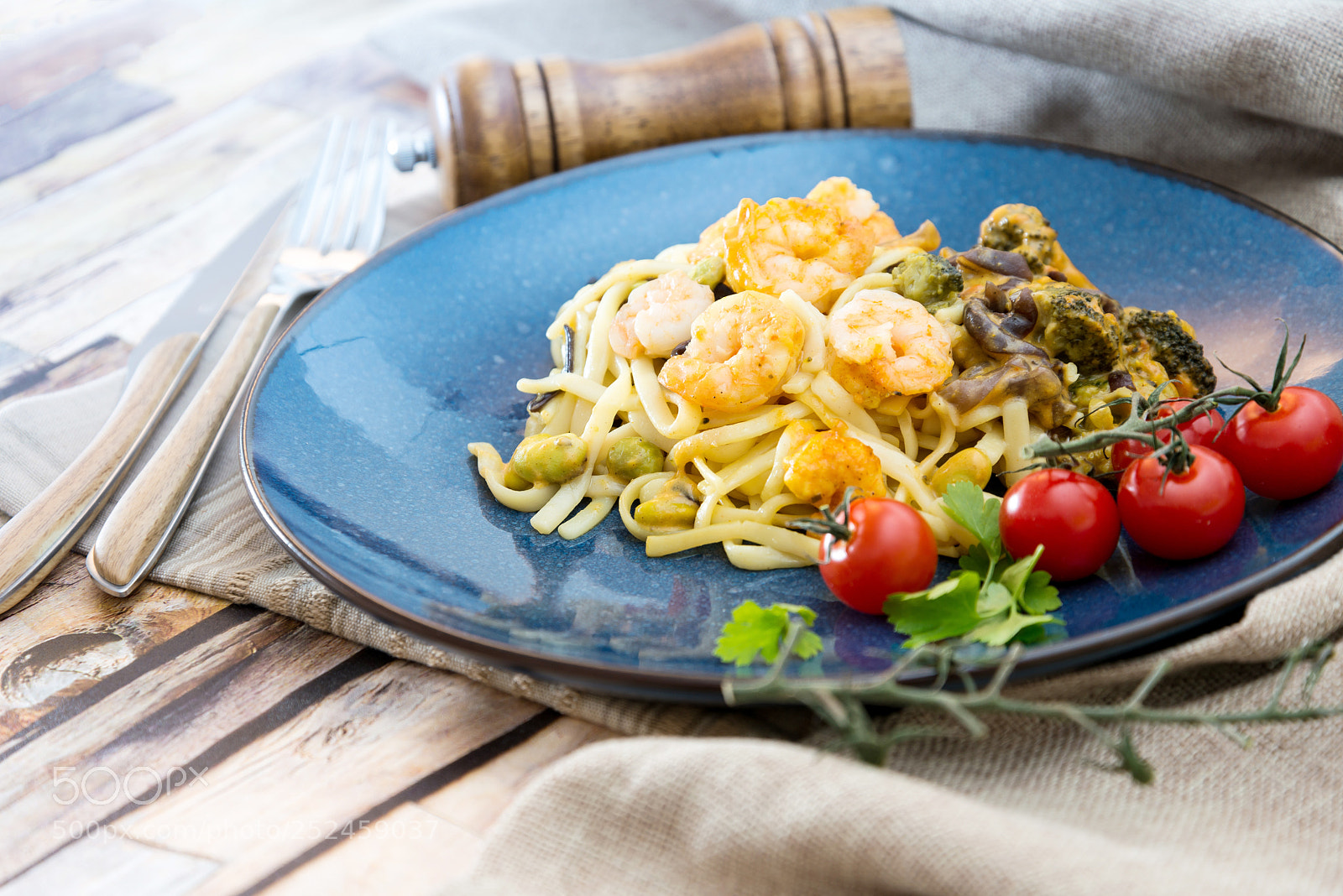 Nikon D800 sample photo. Pasta with shrimp dinner photography