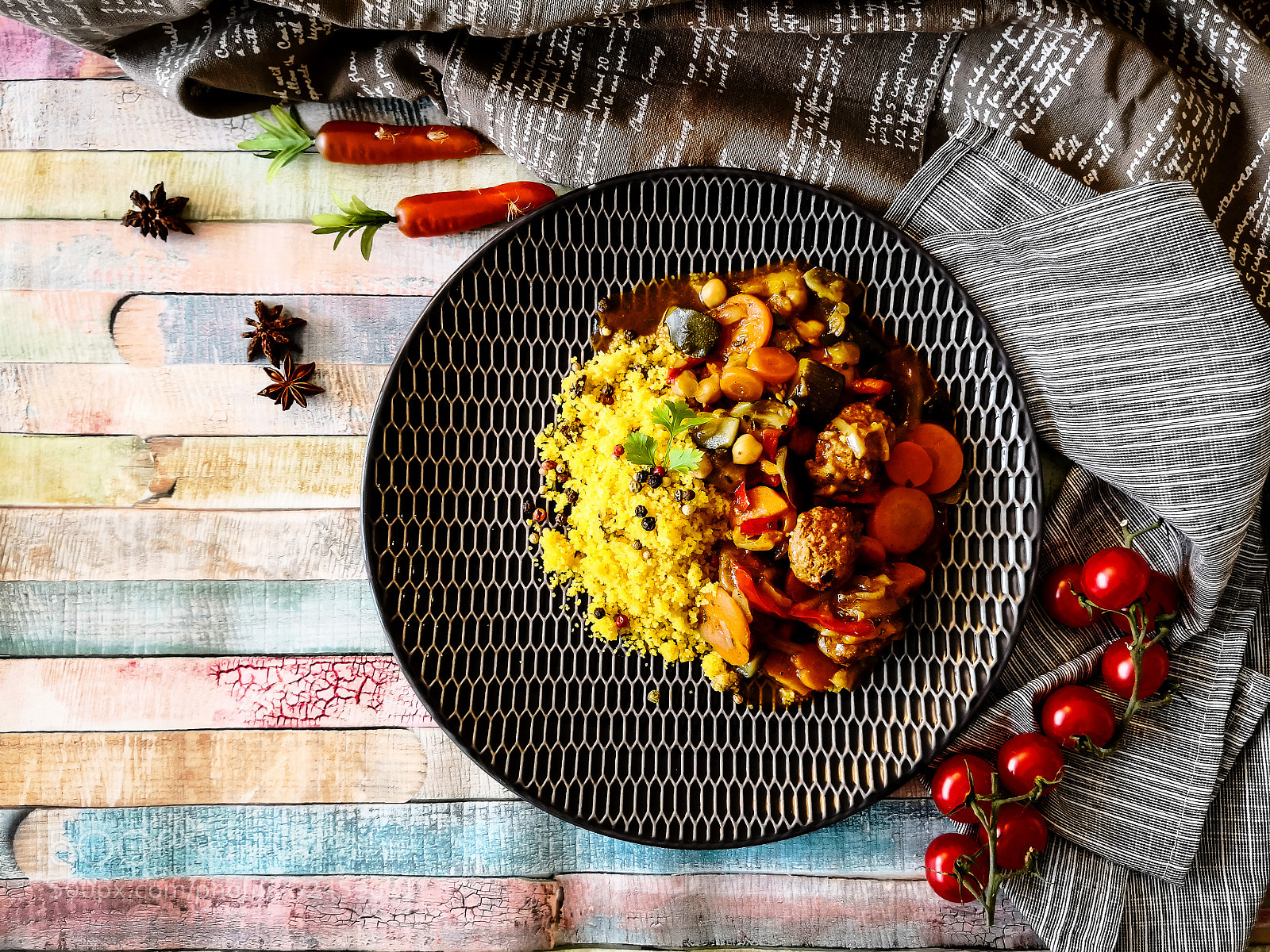 HUAWEI Mate 10 Pro sample photo. Traditional moroccan dish couscous photography