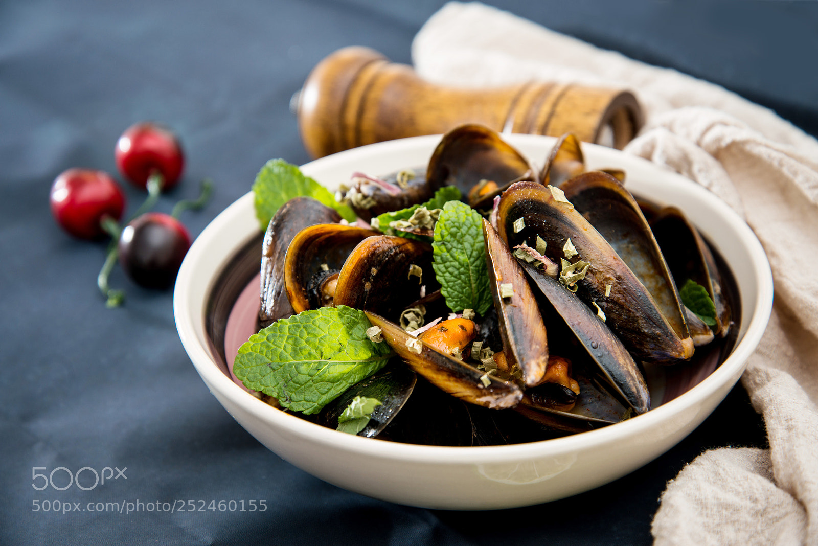 Nikon D800 sample photo. Italian steamed mussels cooked photography