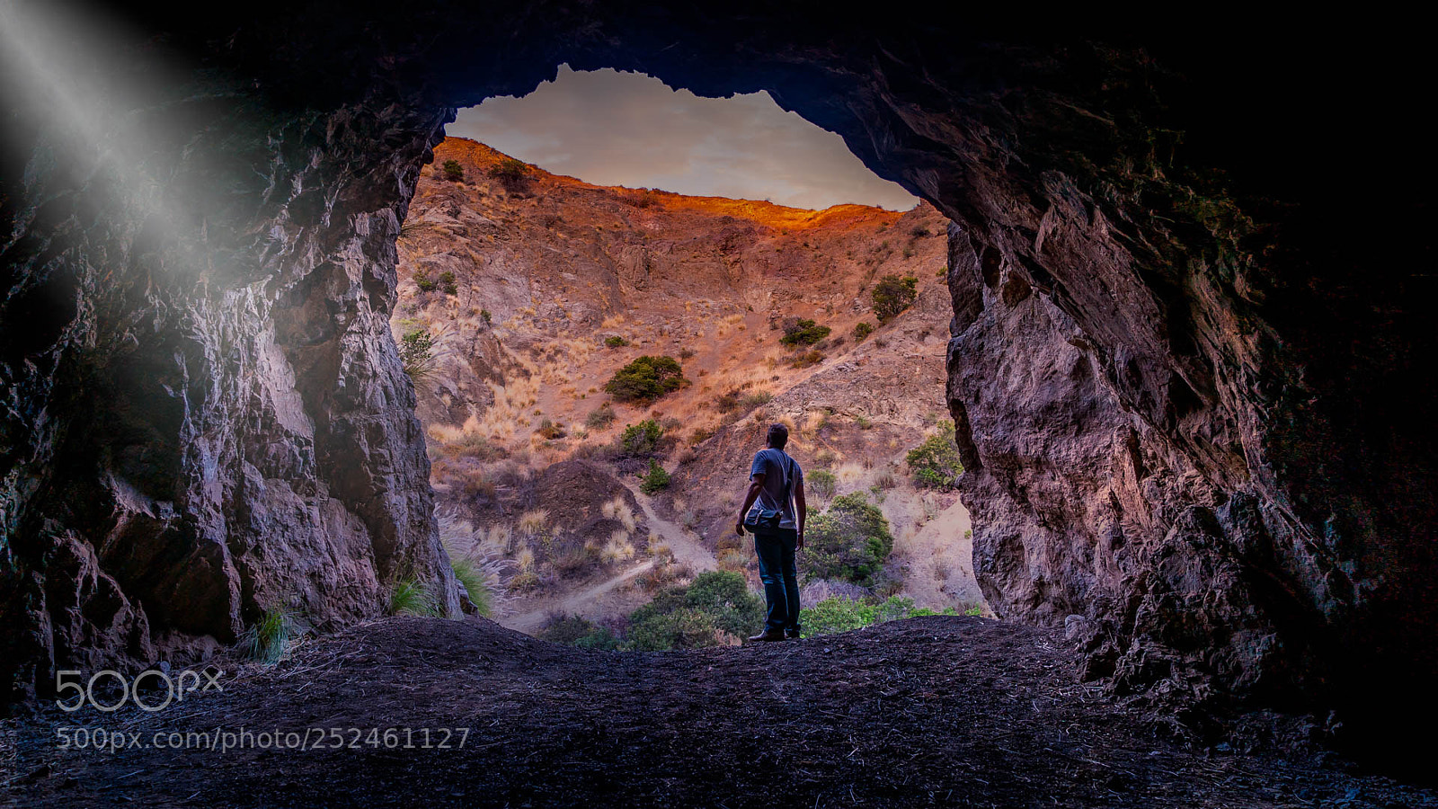 Sony a7S sample photo. The hollywood cavern photography