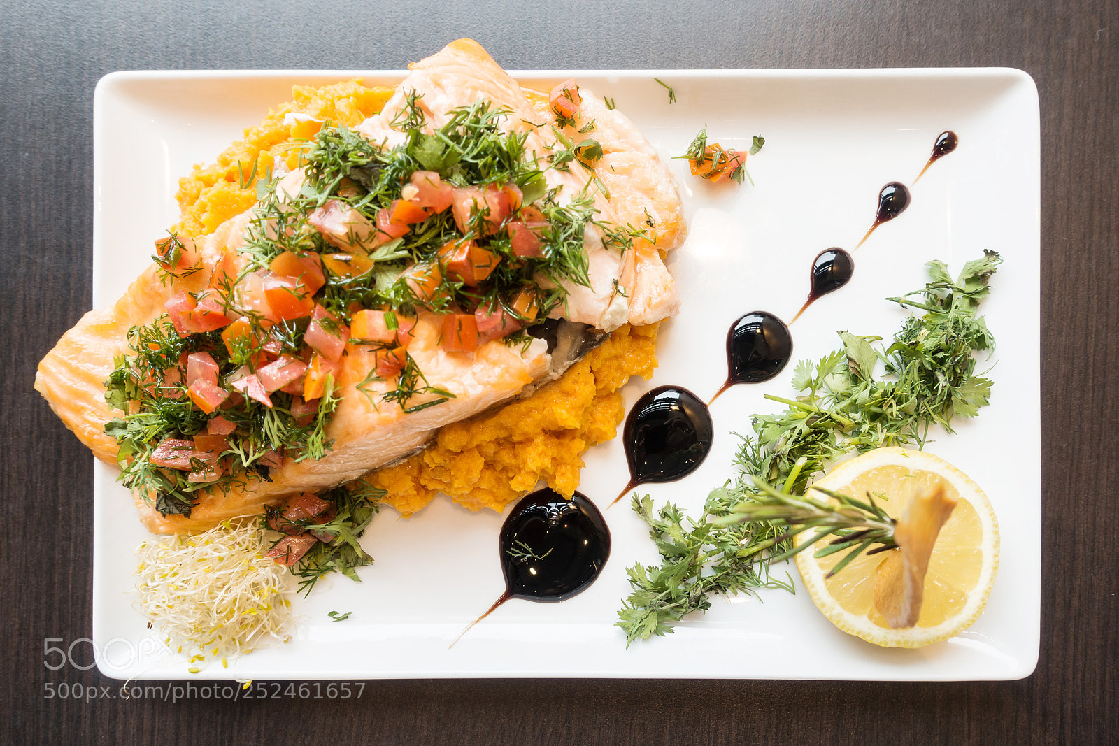 Sony Cyber-shot DSC-RX100 IV sample photo. Grilled salmon and lemon photography