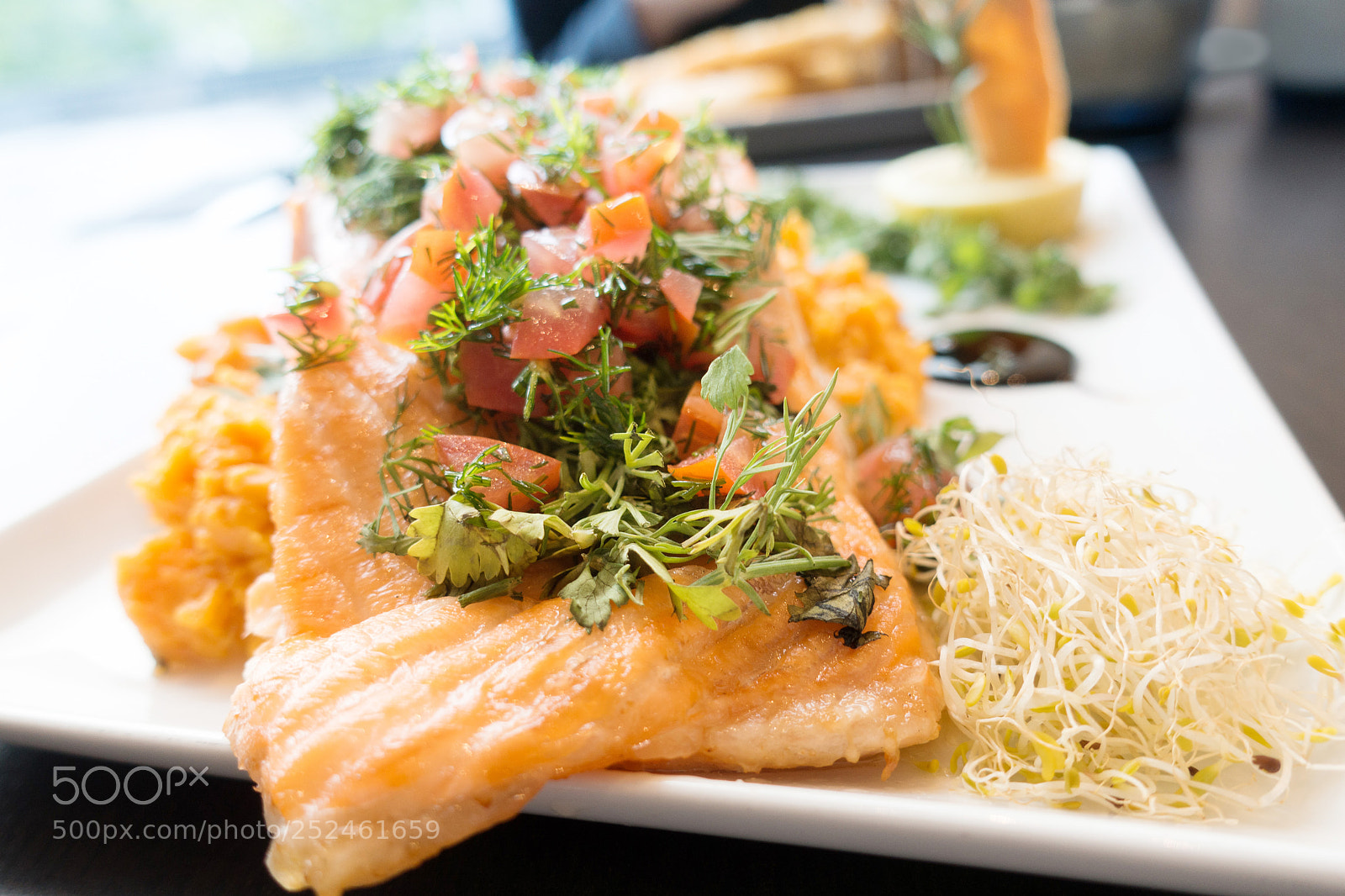 Sony Cyber-shot DSC-RX100 IV sample photo. Grilled salmon and lemon photography