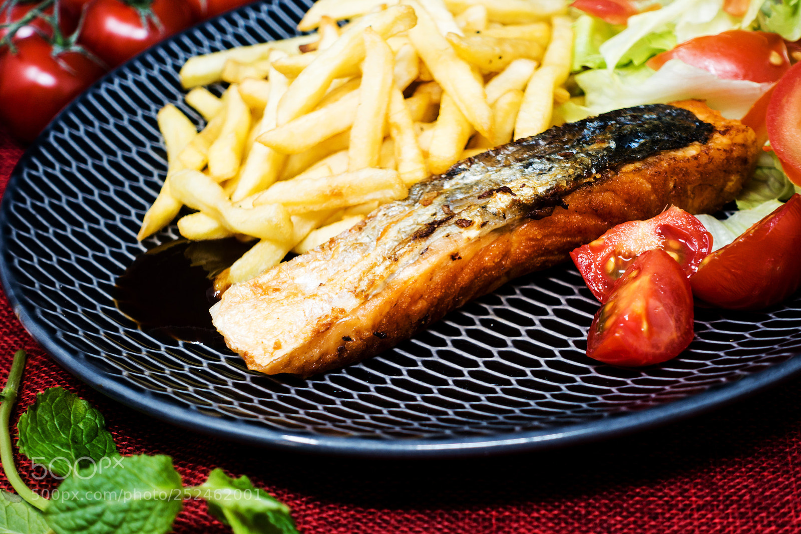 Sony Cyber-shot DSC-RX100 IV sample photo. Grilled salmon with fresh photography