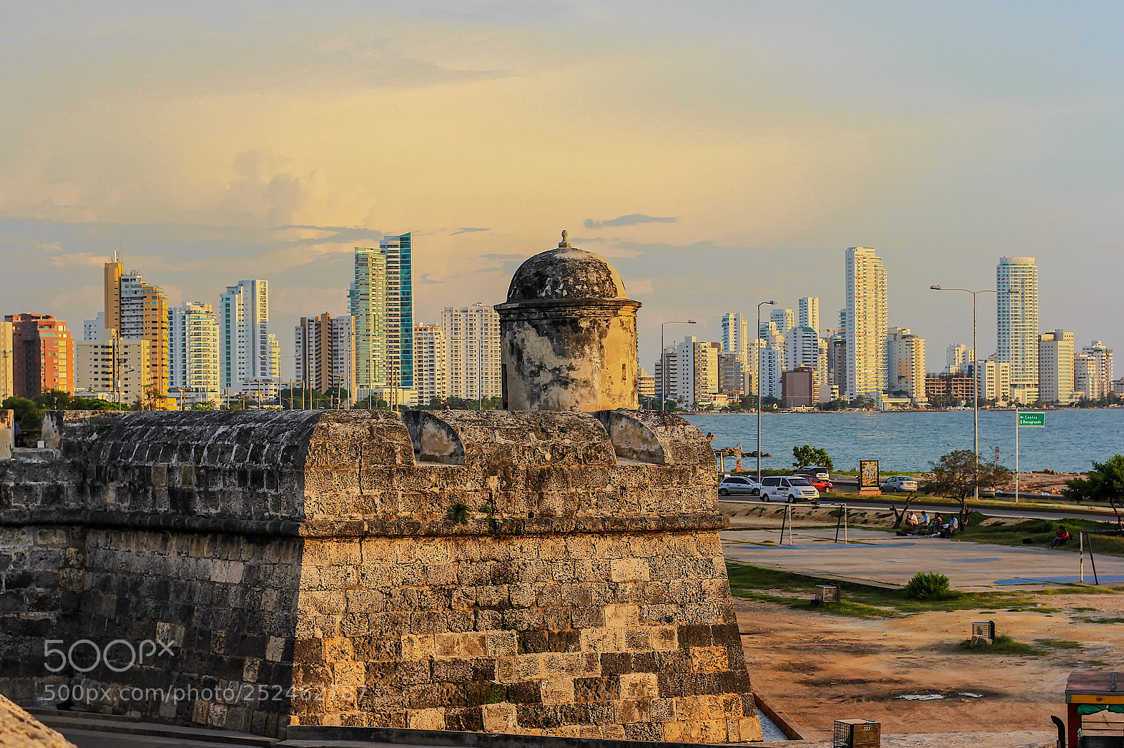 Canon EOS 600D (Rebel EOS T3i / EOS Kiss X5) sample photo. Muralha de cartagena e photography