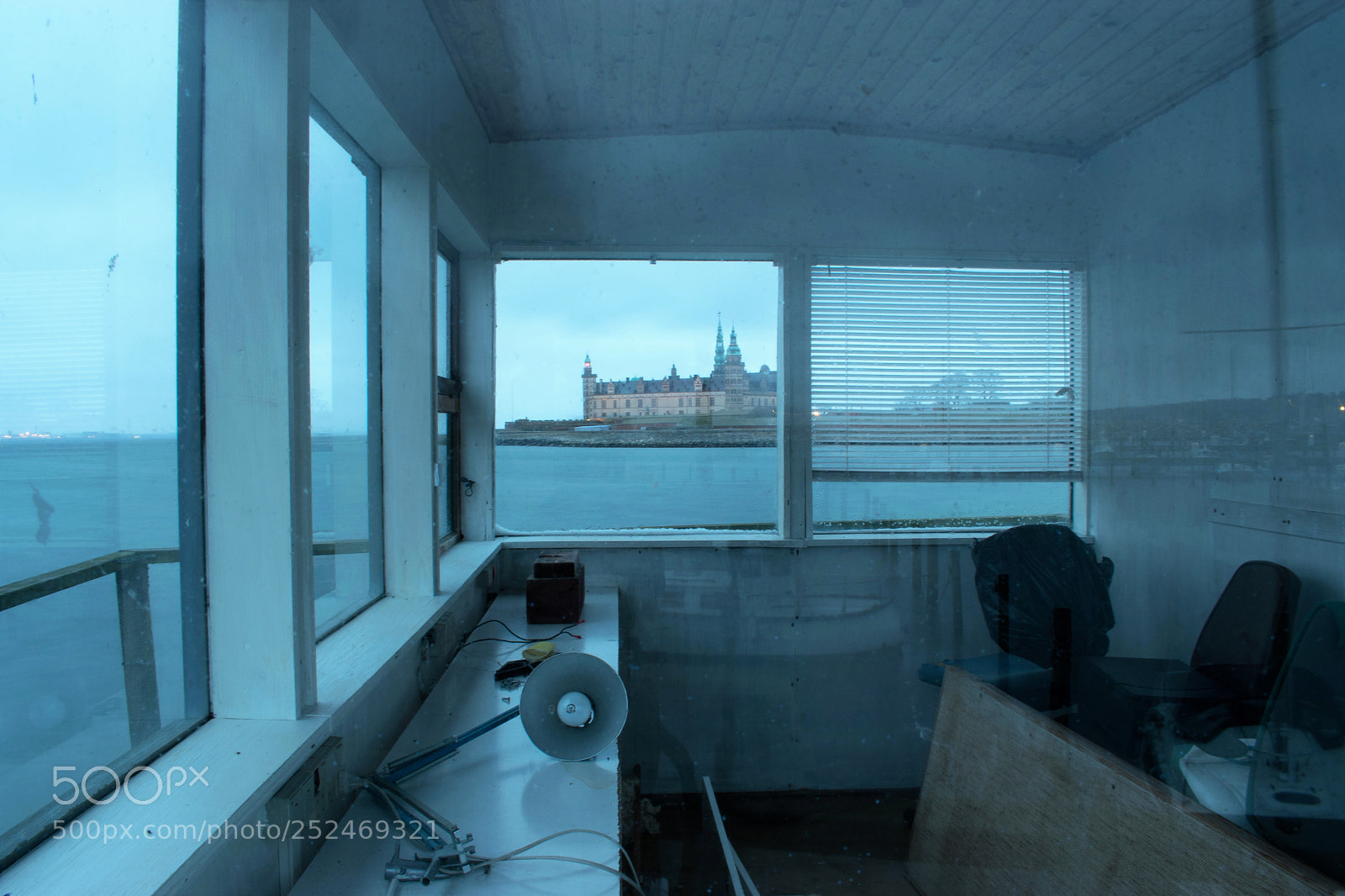 Nikon D3300 sample photo. Abandoned office... photography