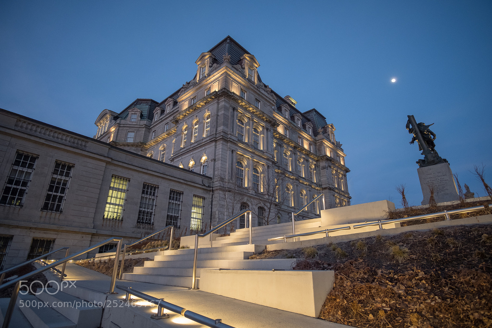 Fujifilm X-T2 sample photo. Ho tel de ville photography