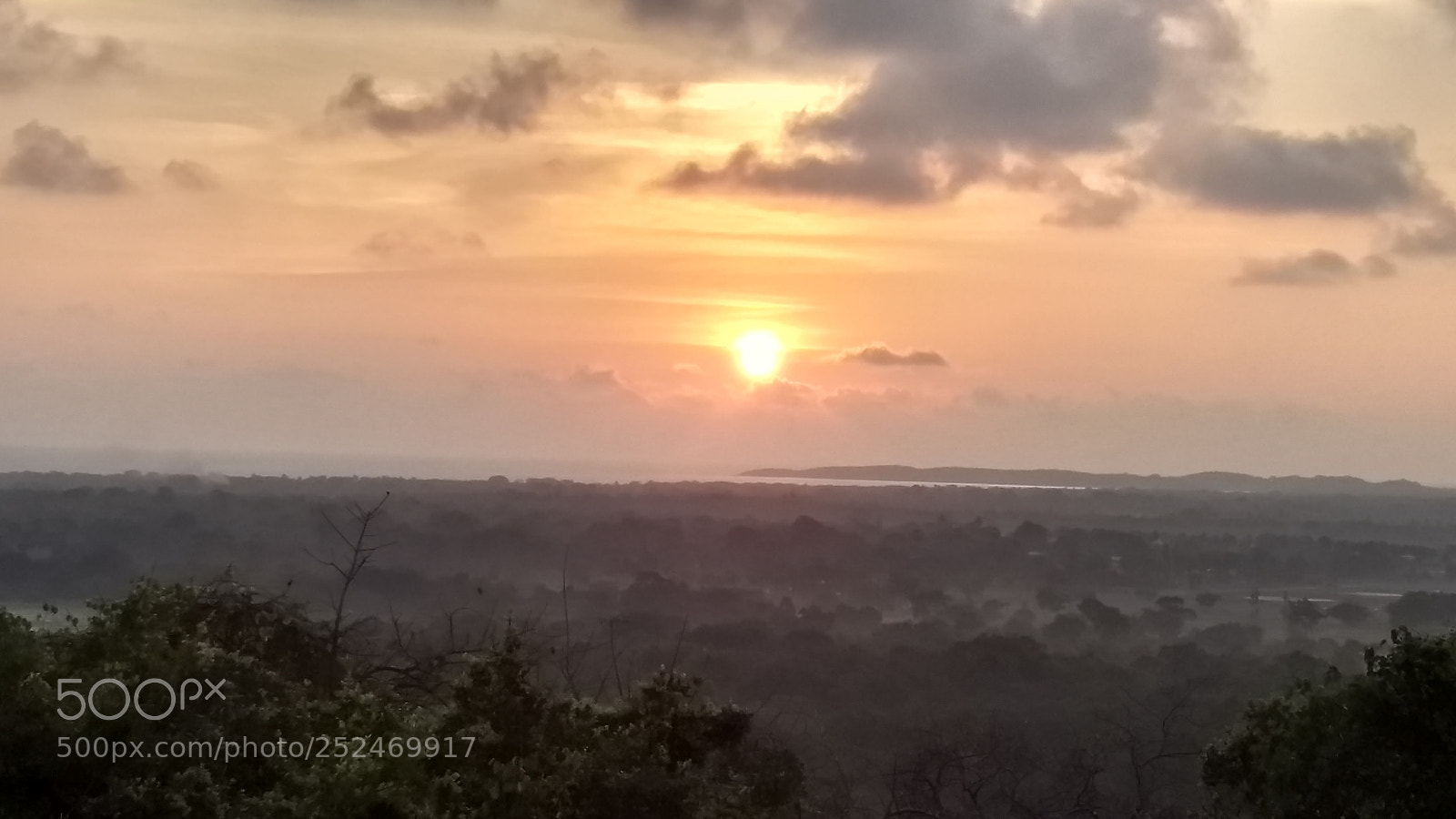 Motorola Moto G (5) Plus sample photo. Hdr photography