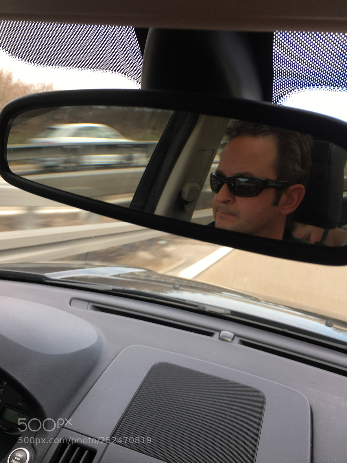Apple iPhone 6s sample photo. Jeu de miroir  photography