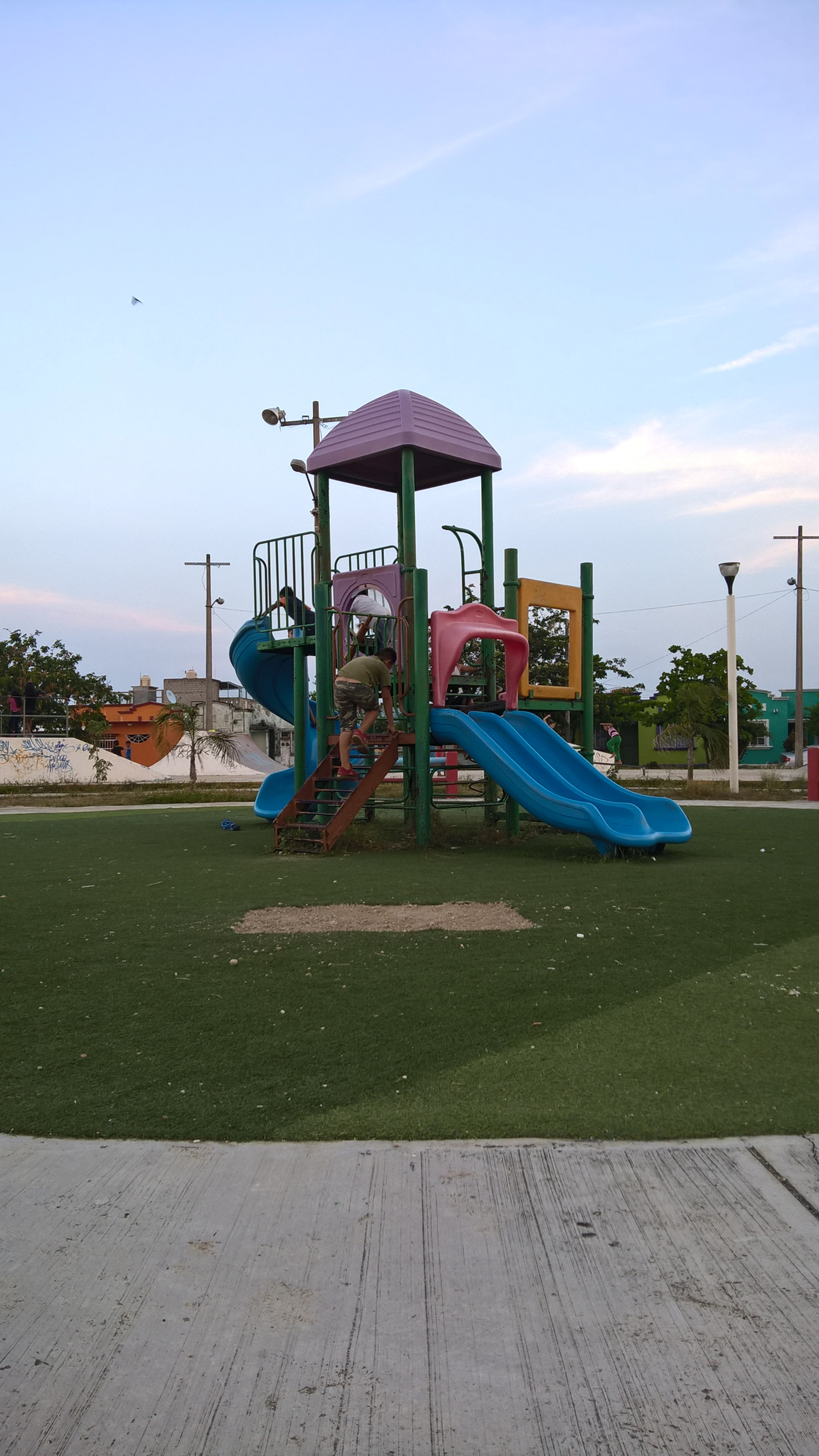 Microsoft Lumia 640 XL sample photo. Park photography