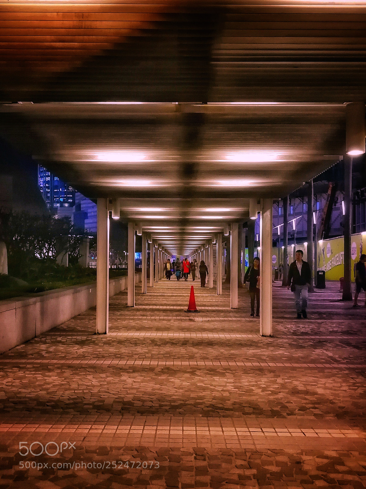 HUAWEI P10 sample photo. Night photography