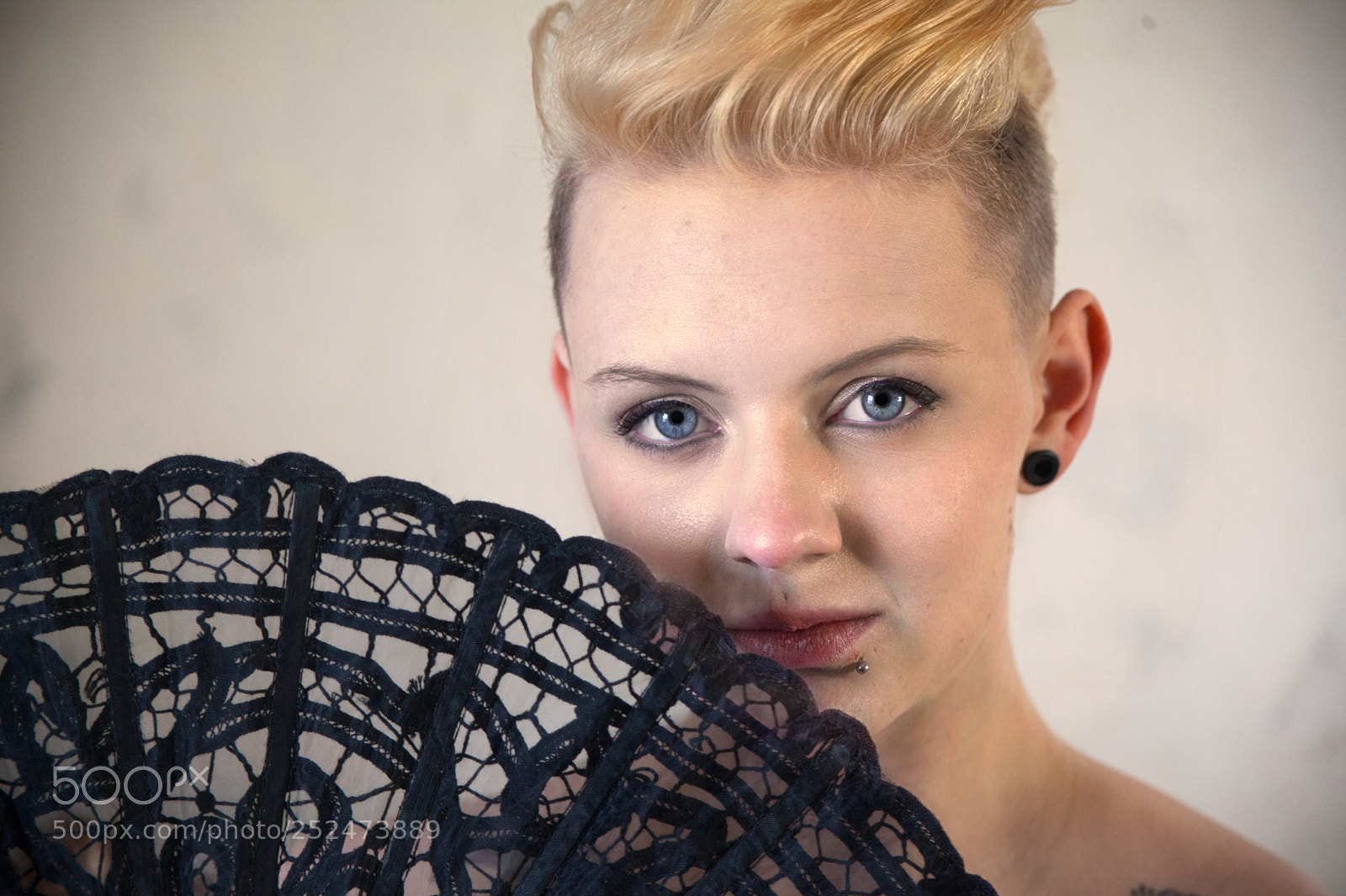 Canon EOS 5D Mark II sample photo. Pogled photography