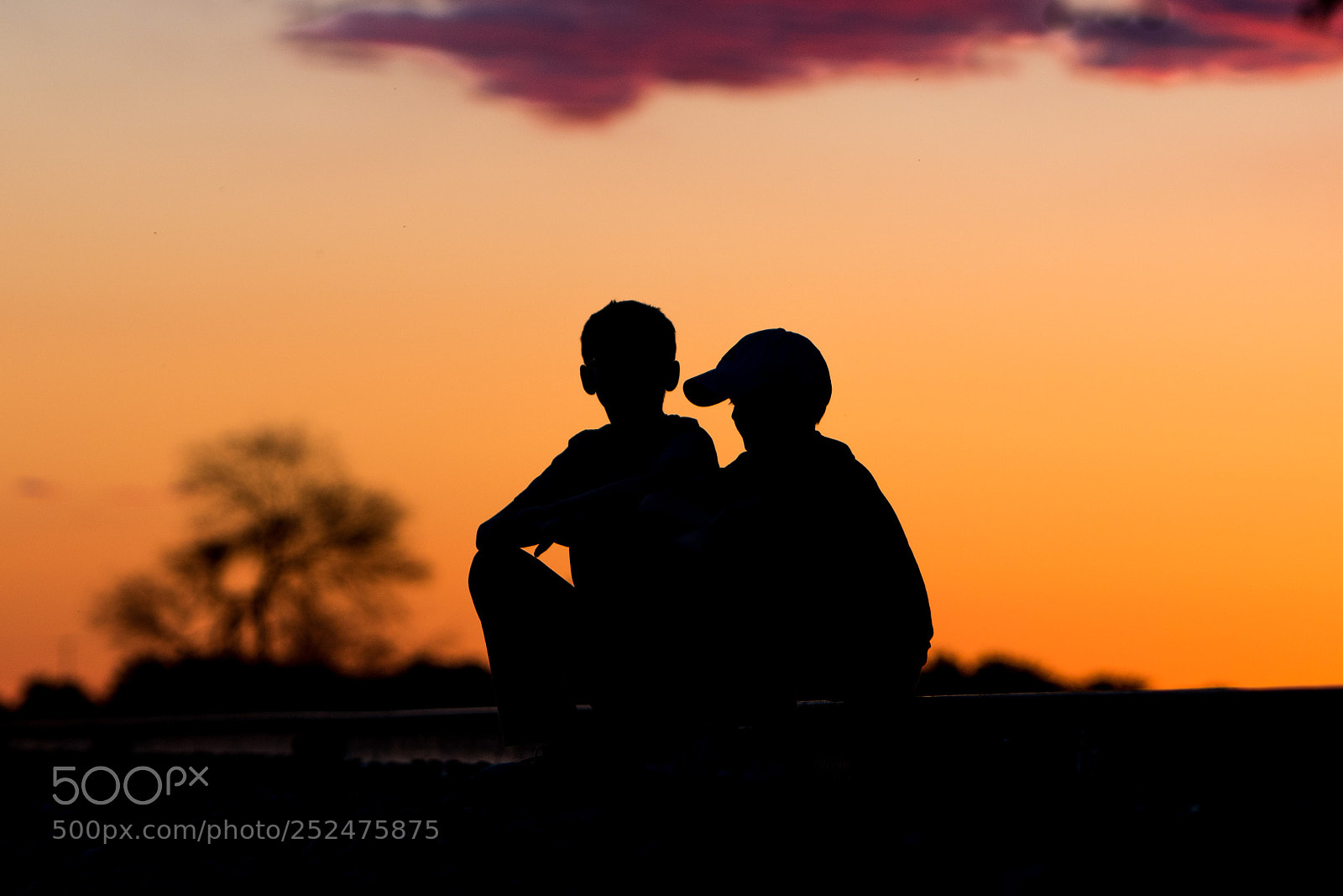 Canon EOS 7D Mark II sample photo. Siblings at sunset photography