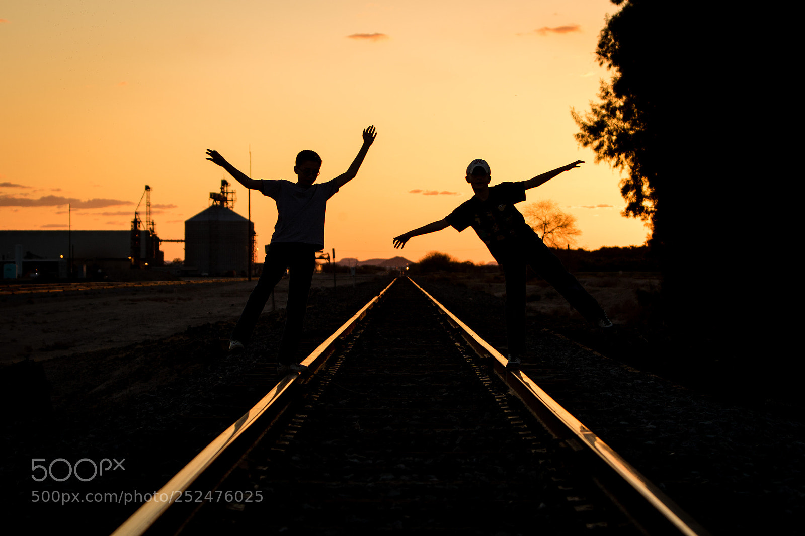 Canon EOS 7D Mark II sample photo. Playing on the tracks photography