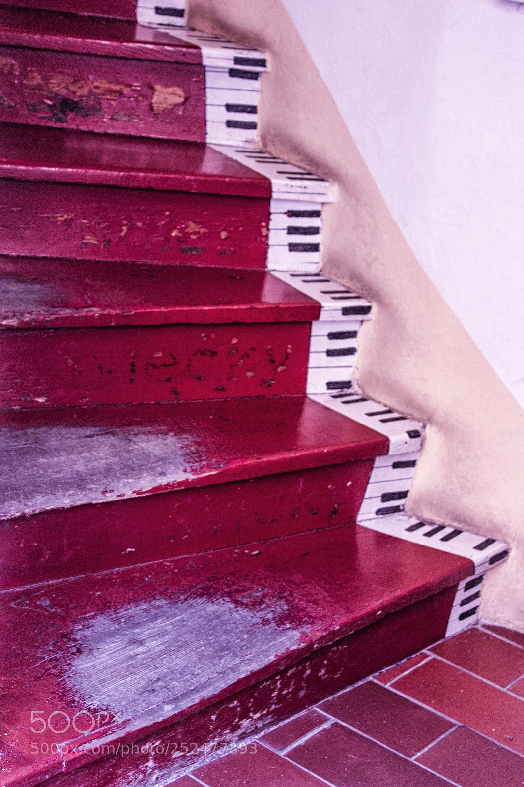 Canon EOS 600D (Rebel EOS T3i / EOS Kiss X5) sample photo. Piano-step/ step-piano photography