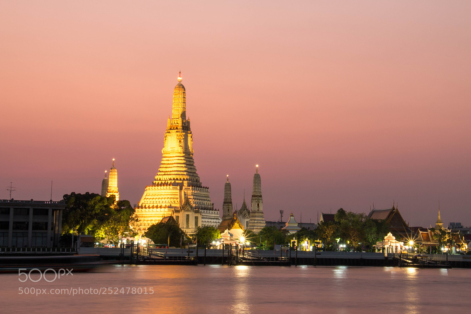 Canon EOS 70D sample photo. Wat arun temple at photography