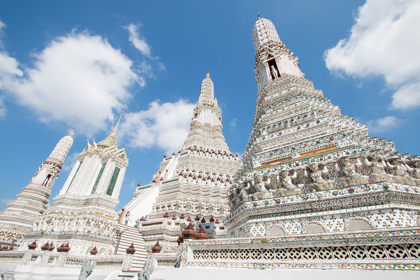 Canon EOS 70D sample photo. Wat arun temple with photography