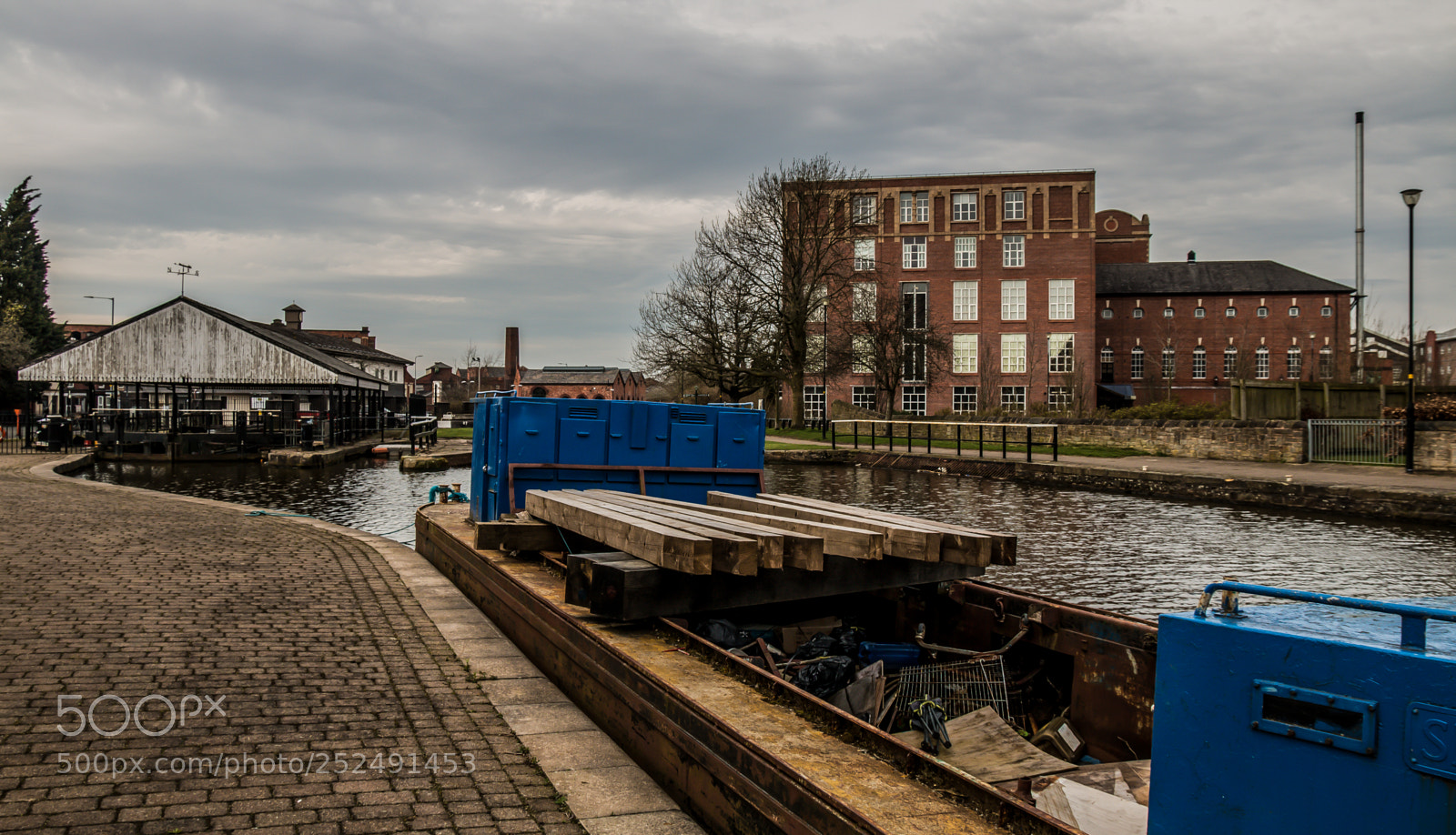 Canon EOS 70D sample photo. Open working barge photography