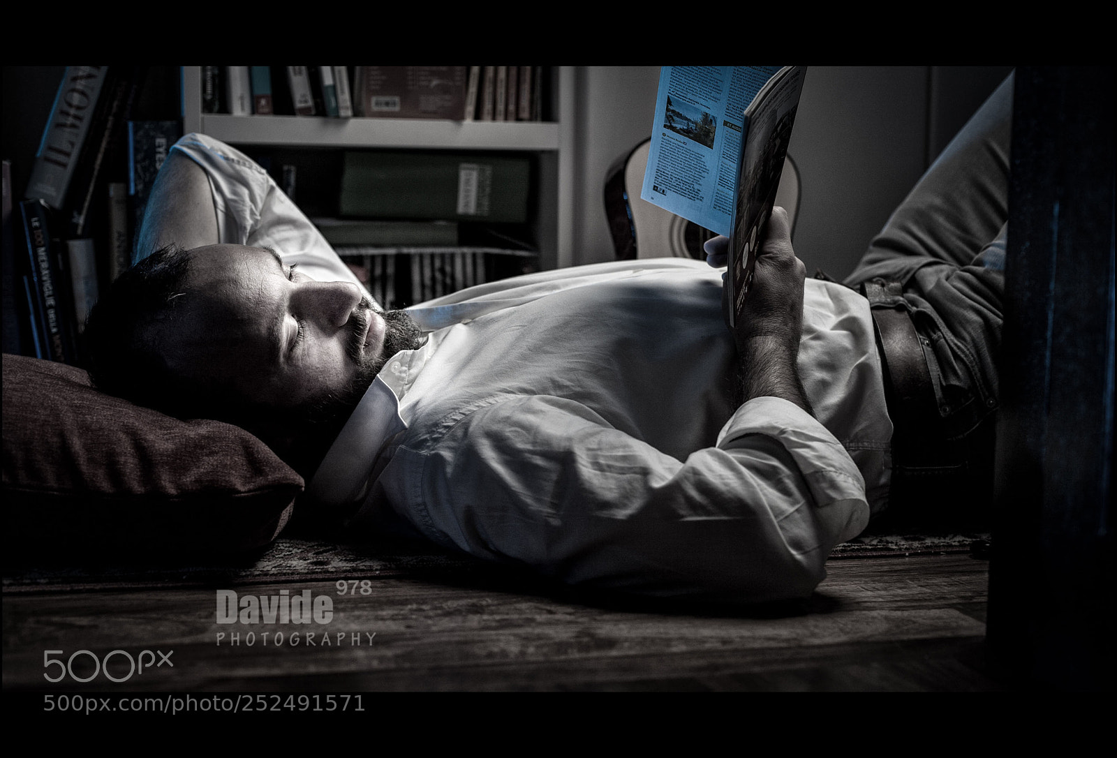 Canon EOS 5D sample photo. Reading time photography