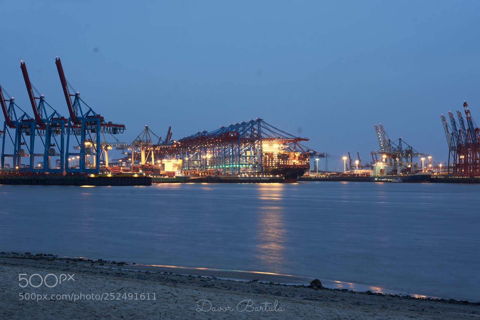 Nikon D7200 sample photo. Hamburg at night photography